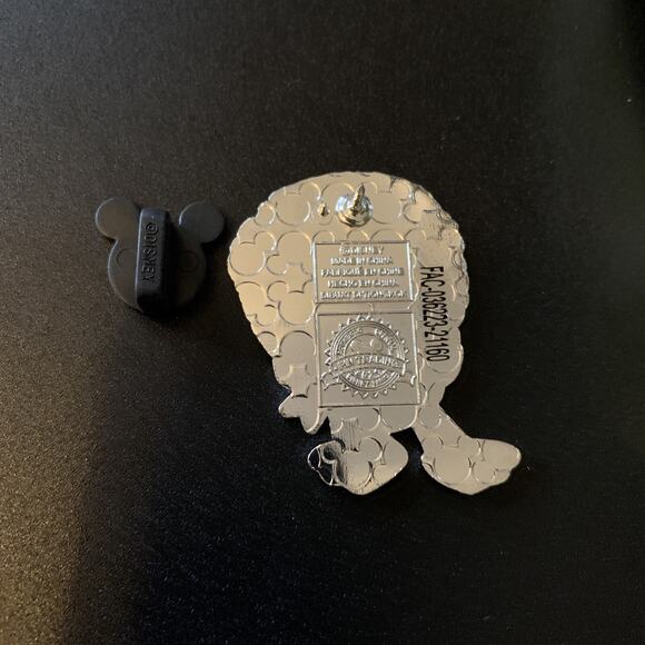 Disney Christmas Cutie Holiday Mystery Pin DONALD DUCK 2021 New - Picture 3 of 6